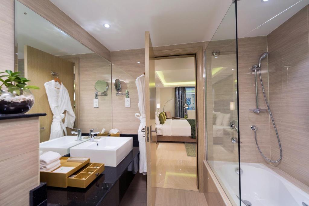 Centara Muscat Hotel Oman Muscat 03