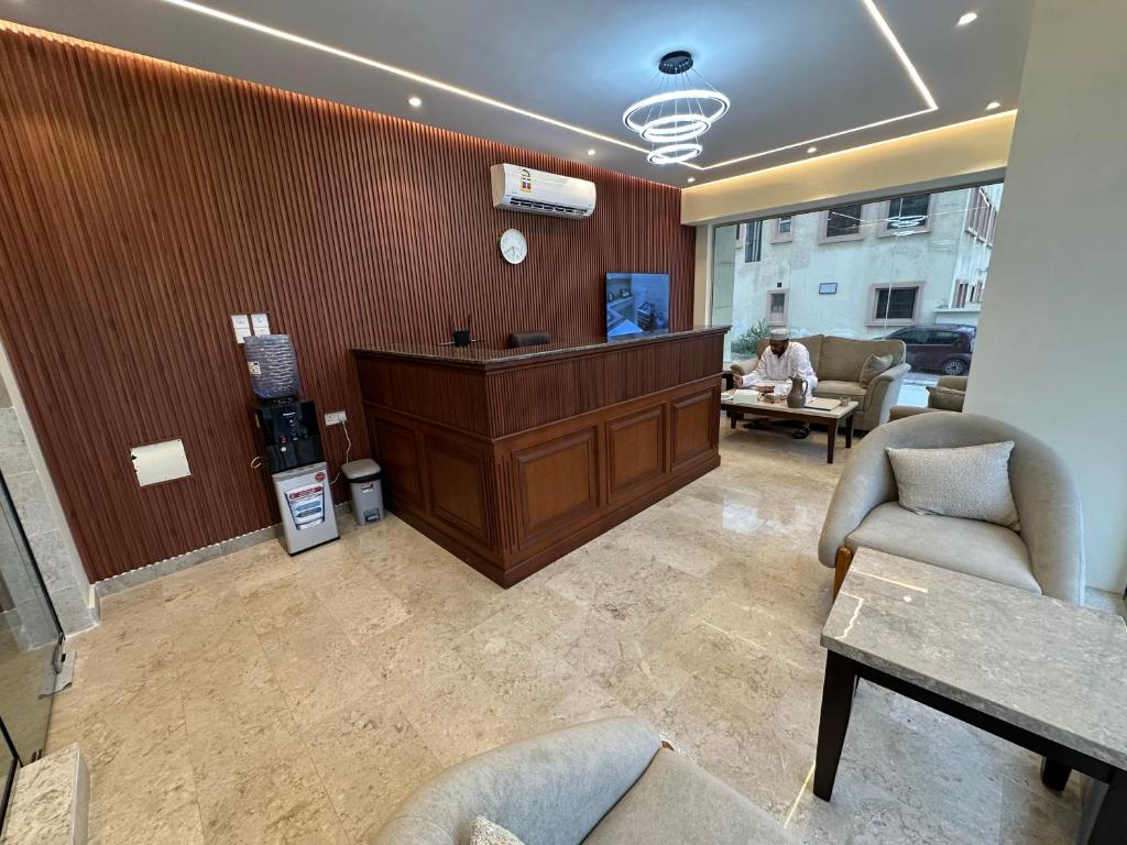 Gloria Suites Dubai 04