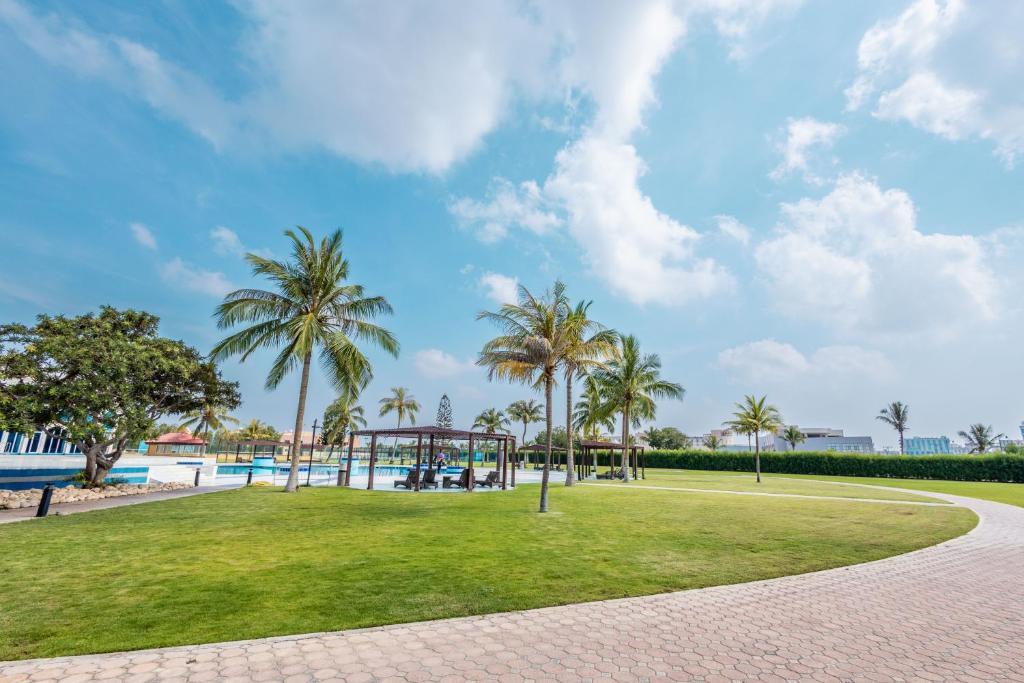 Hamdan Plaza Hotel Salalah, an HTG Hotel Salalah 01