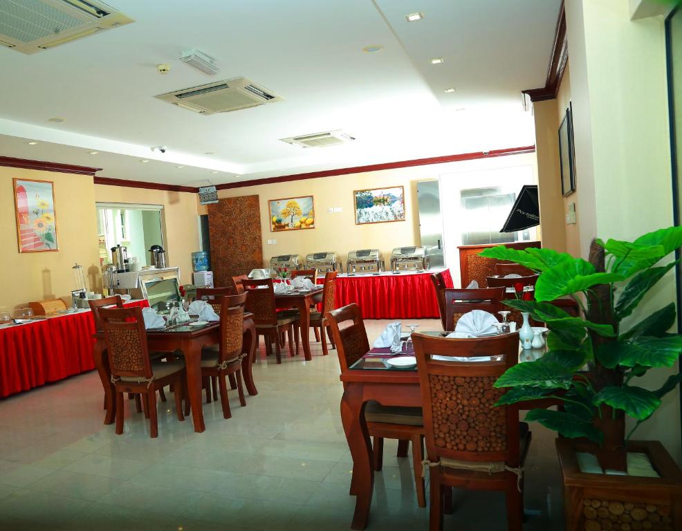 ROYAL HOTEL Muscat 04