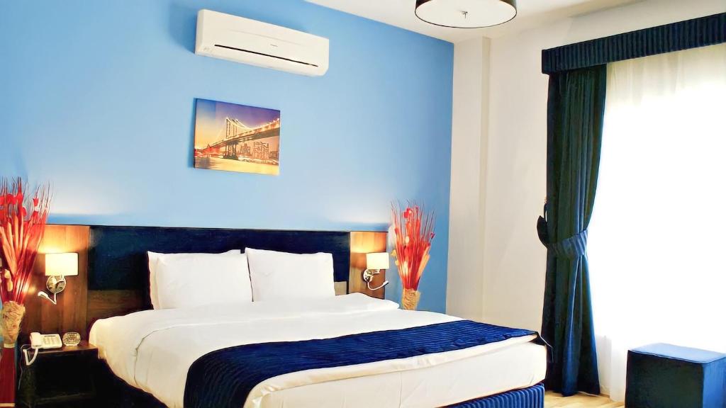 Weekdays Hotel Muscat 02