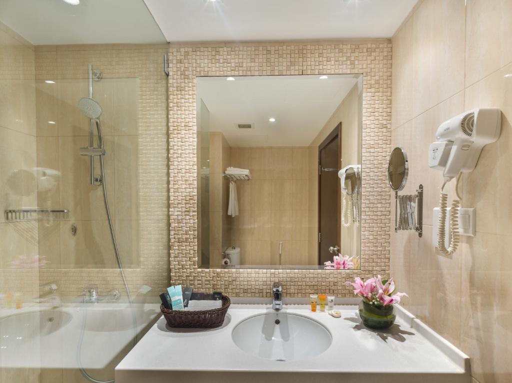 Al Falaj Hotel Muscat 03