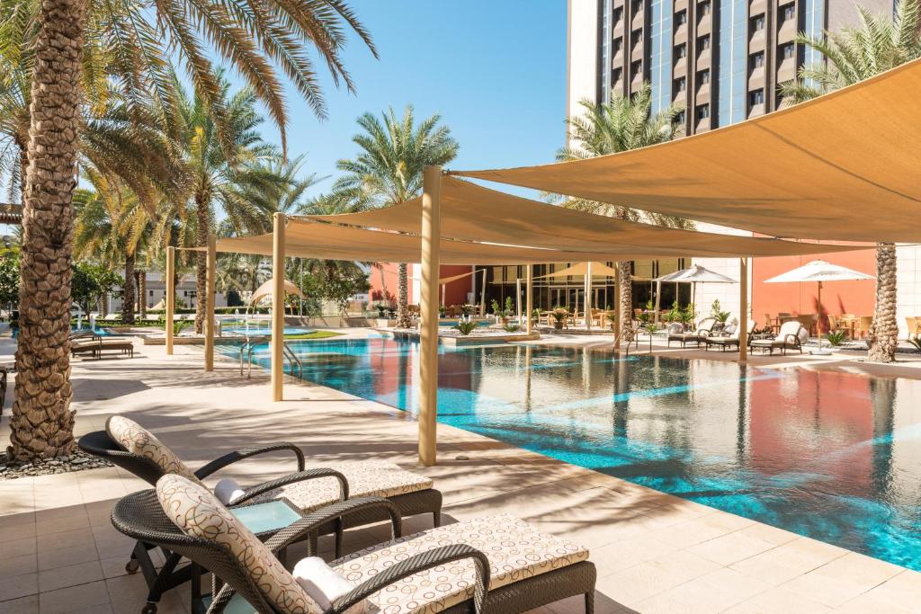 Sheraton Oman Hotel Muscat 03
